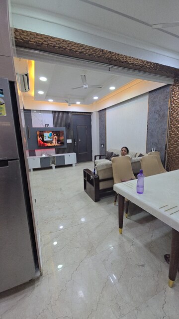 Team Area in 2 BHK Builder Floor at Gyan Khand ii – for Rent
