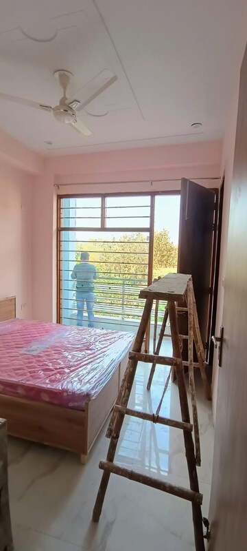 2 BHK Builder Floor For Rent in Sector 52