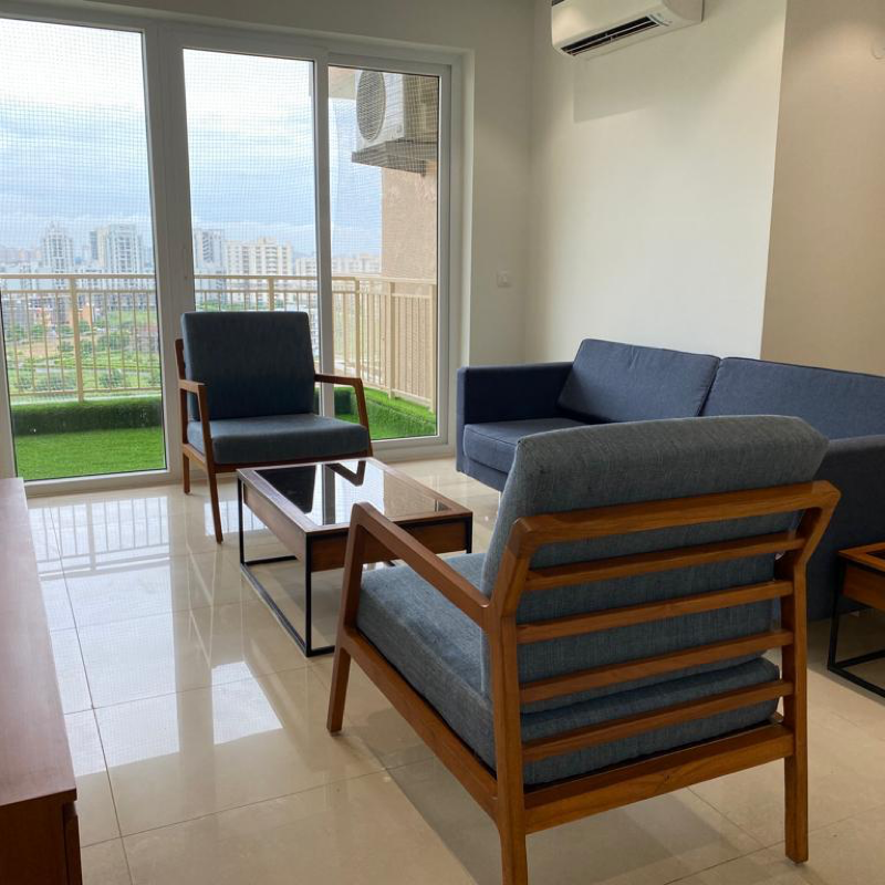 3 BHK + Servant Room Apartment For Sale in Emaar Palm Gardens