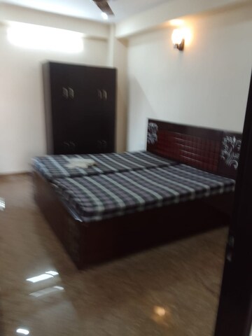 Bedroom in 1 BHK Builder Floor at Sector 40 – for Rent