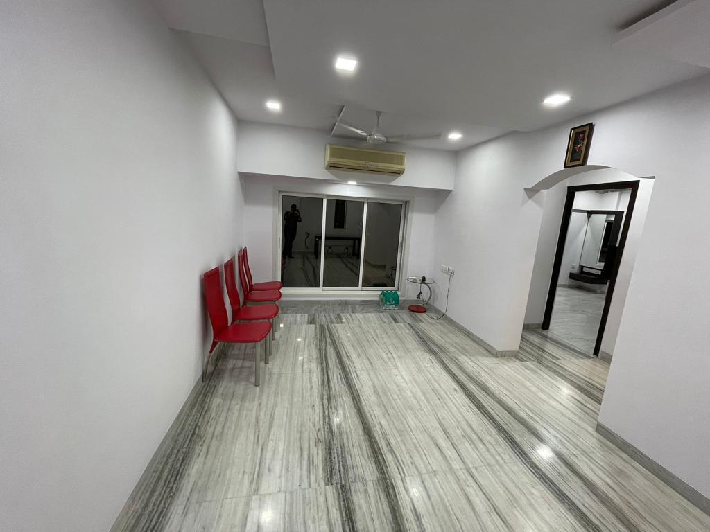 2 BHK Apartment For Sale in Veera Desai, Near Country