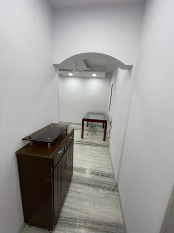 Furnished Amenities in 2 BHK Apartment at Andheri West – for Sale