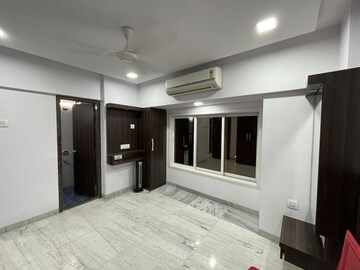 Bedroom in 2 BHK Apartment at Andheri West – for Sale