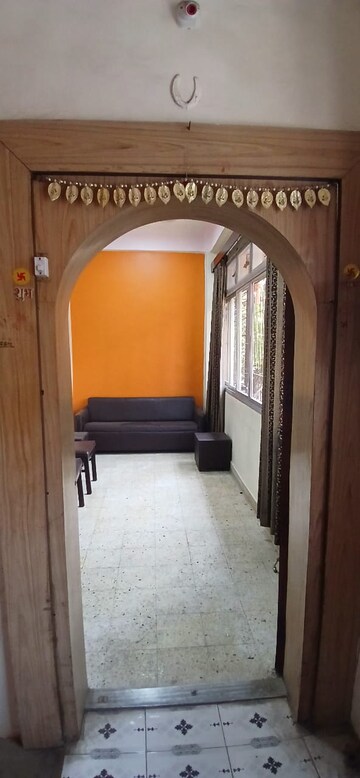Living Room in 1.5 BHK Apartment at Adarsh Nagar CHS Worli, Worli – for Rent