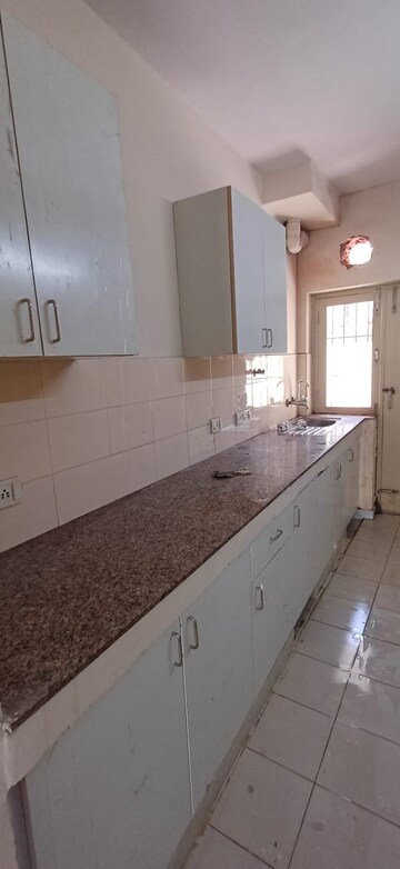 Kitchen in 3 BHK Builder Floor at Sector 55 – for Rent