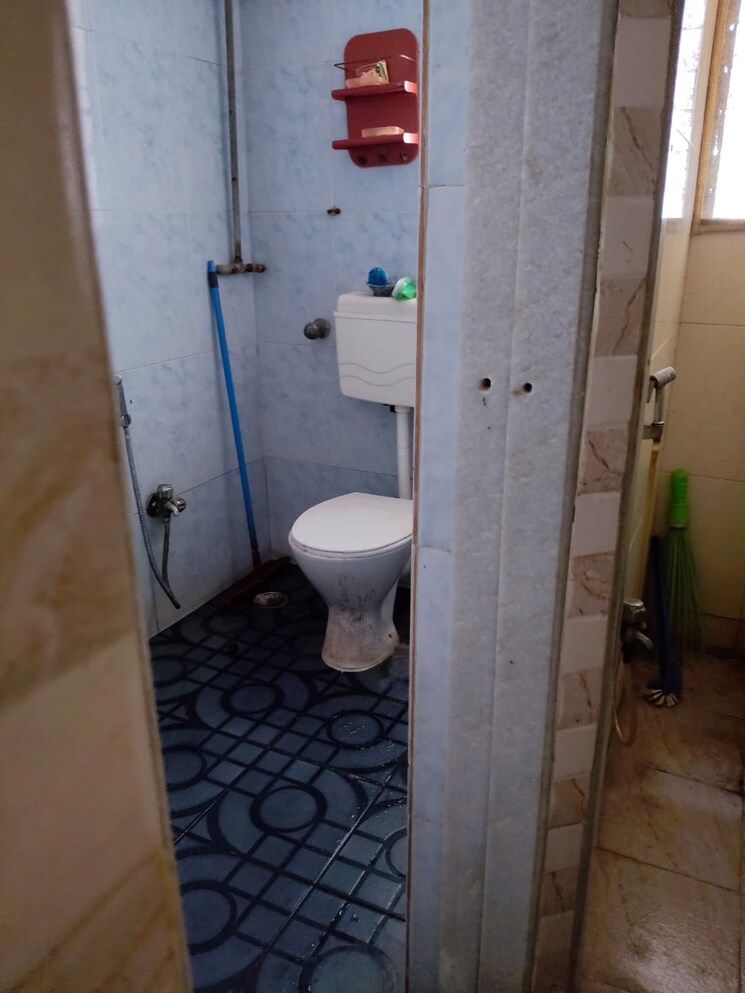 Bathroom, andheri west 1 Bedroom 425 Sq.Ft. Apartment In Andheri West Mumbai 8184481