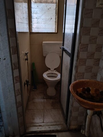 Bathroom in 1 BHK Apartment at Andheri West – for Sale