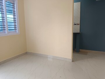 Room in 1 BHK Builder Floor at Ejipura – for Rent