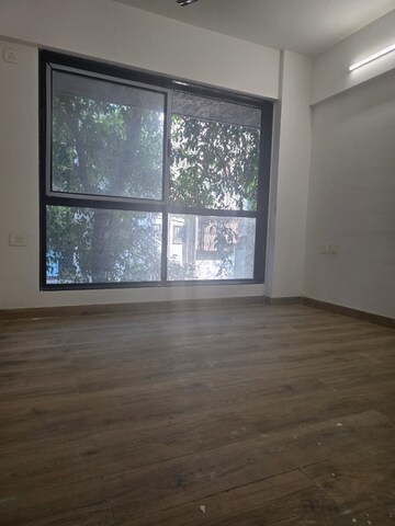 Room in 3 BHK Apartment at Andheri West – for Rent