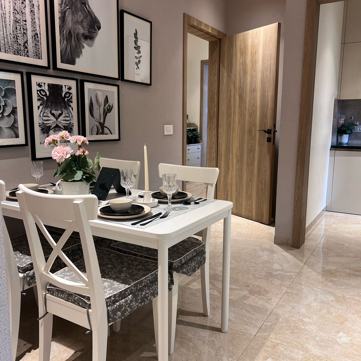 2 BHK 620 Sq.Ft. Apartment in Hiranandani Woodspring