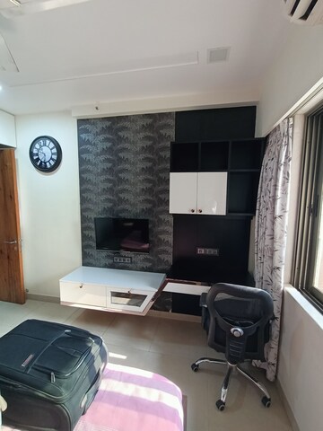 Team Area in 3.5 BHK Apartment at Bhimjyani Verraton, Thane West – for Rent