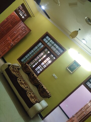 Furnished Amenities in 2 BHK Apartment at Gomti Nagar – for Rent