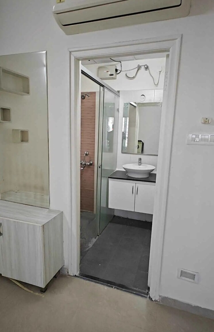 Bathroom, prestige-tranquil 3 Bedroom 2049 Sq.Ft. Apartment In Kokapet Hyderabad 8184612
