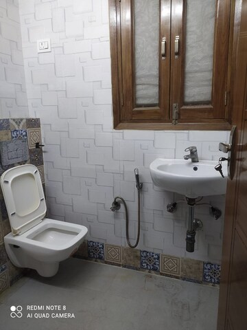 Master Bedroom in 1 RK Apartment at Varun Enclave, Sector 28 – for Rent