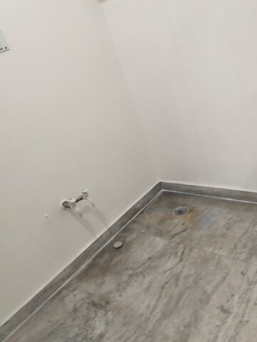 Furnished Amenities in 2.5 BHK Independent House at Kamta – for Rent
