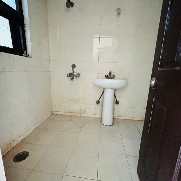 Bathroom, tdi-city-kingsbury 2 Bedroom 1264 Sq.Ft. Apartment In Sector 61 Sonipat 8184662