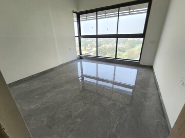 Room in 4 BHK Apartment at Dheeraj Views, Chembur – for Sale