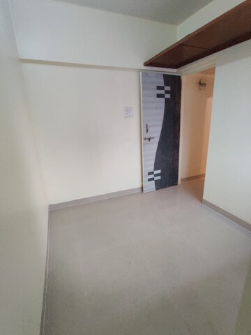 Room in 1.5 BHK Apartment at Runwal Garden City, Balkum Pada – for Sale