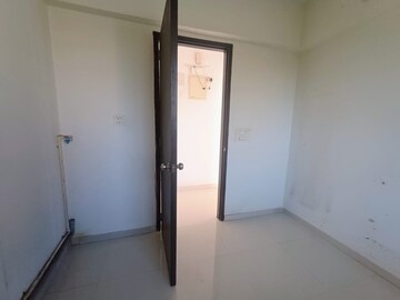 Room in 1 BHK Apartment at RNA Continental, Chembur – for Rent