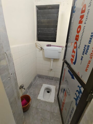 Bathroom in 1 RK Apartment at Sai Deep Andheri, Andheri East – for Rent