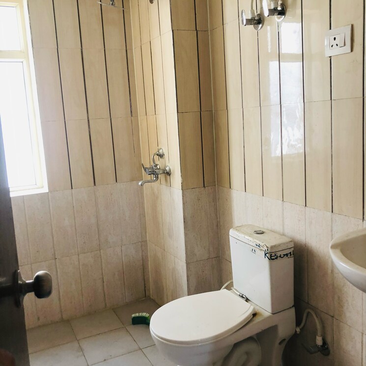 Bathroom, ushay-towers 3 Bedroom 1715 Sq.Ft. Apartment In New Tara Nagar Sonipat 8184698
