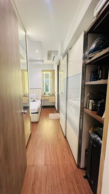Bedroom in 2 BHK Apartment at Kalpataru Paramount, Kapur Bawdi – for Rent