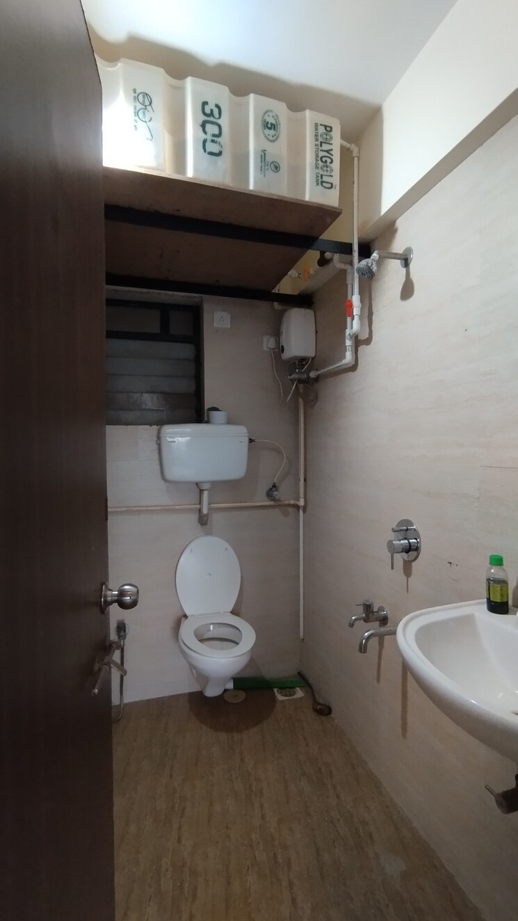 Bathroom, raunak-city-sector-4 2 Bedroom 850 Sq.Ft. Apartment In Kalyan West Thane 8184733