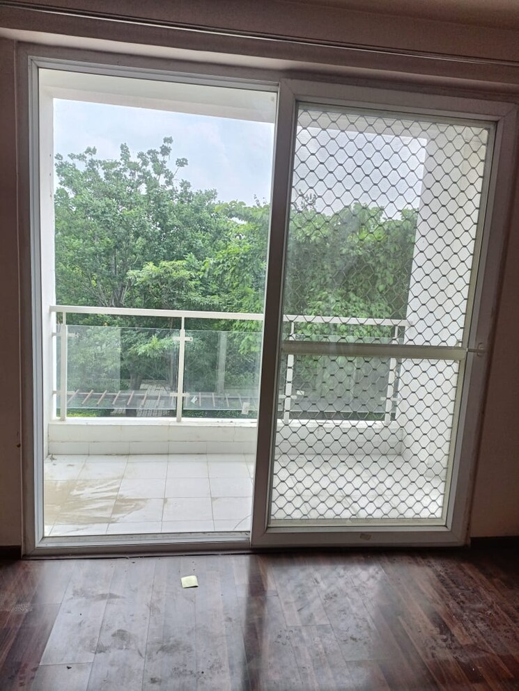 Room, gomti nagar 3.5 Bedroom 3200 Sq.Ft. Apartment In Gomti Nagar Lucknow 8184742