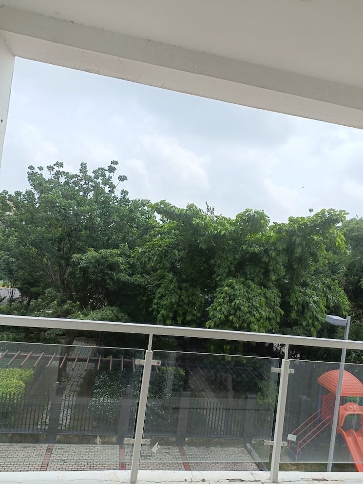 Balcony, gomti nagar 3.5 Bedroom 3200 Sq.Ft. Apartment In Gomti Nagar Lucknow 8184742