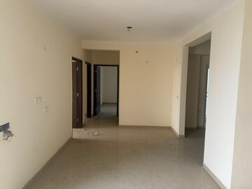Room in 3.5 BHK Apartment at Parth Blue Monarch, Gomti Nagar – for Rent