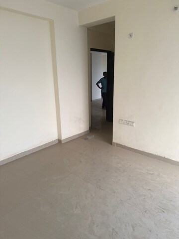 Room in 3 BHK Apartment at Omaxe Residency II, Gomti Nagar – for Rent