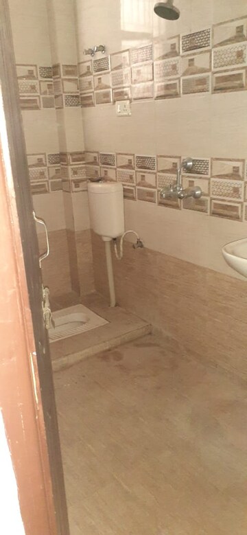 Balcony in 2 BHK Independent House at Aliganj – for Rent