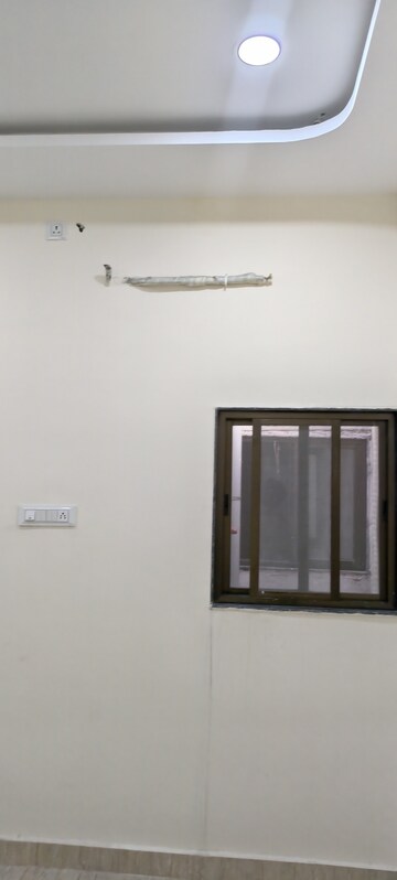 Room in 3 BHK Apartment at Devendra Nagar – for Rent