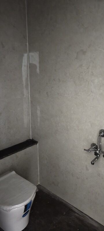 Furnished Amenities in 3 BHK Apartment at Devendra Nagar – for Rent