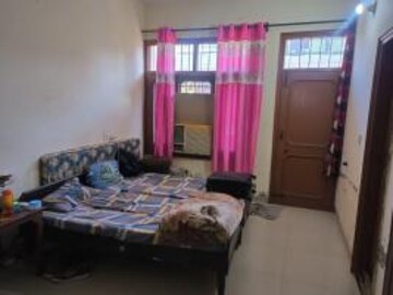 2 BHK Builder Floor For Rent in Gomti Nagar