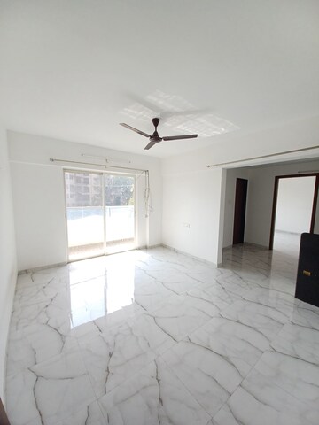 Room in 1 BHK Apartment at VTP One, Kharadi – for Sale