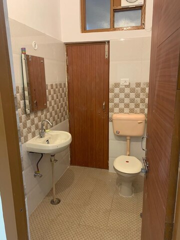 Bathroom in 2 BHK Apartment at Aliganj – for Rent