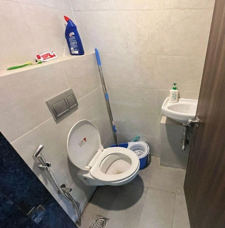 Bathroom, lodha-crown-quality-homes 1 Bedroom 354 Sq.Ft. Apartment In Majiwada Thane 8184988