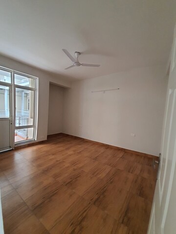 Room in 3 BHK Builder Floor at TDI City Kundli, Kundli – for Sale