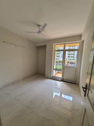 Room in 3 BHK Builder Floor at TDI City Kundli, Kundli – for Sale