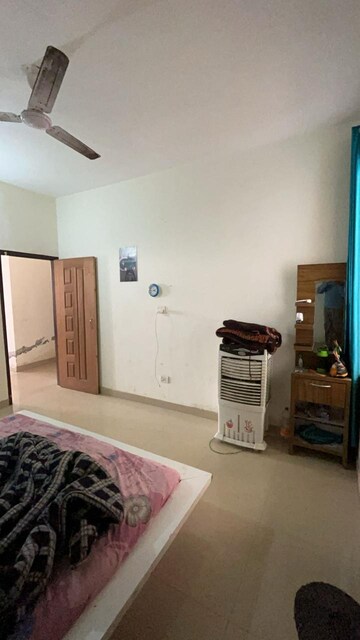 Bedroom in 2 BHK Builder Floor at Sector 126 – for Rent