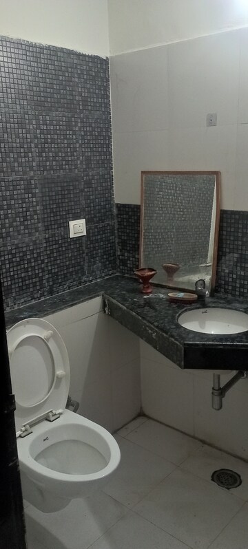 Attached Bathroom in 3.5 BHK Apartment at Sector 97 – for Rent