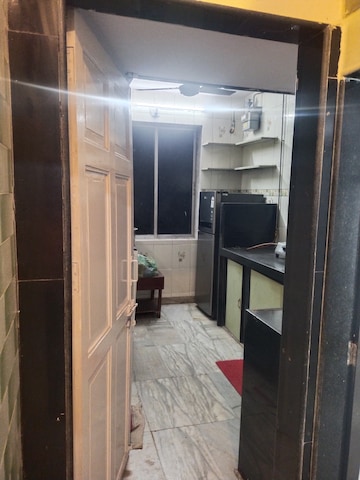 Master Bedroom in 1 BHK Apartment at Kurla East – for Rent