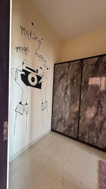 Room in 5 BHK Penthouse at The Legend One, Sector 57 – for Rent