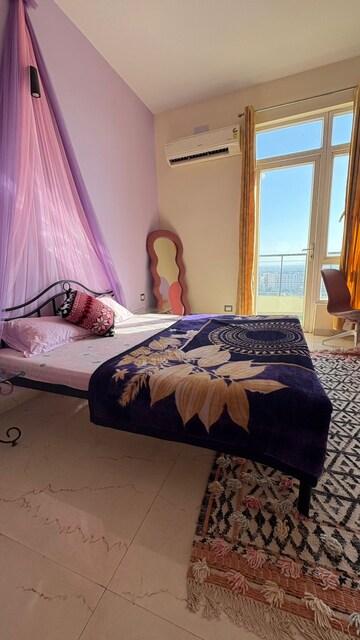 Bedroom in 5 BHK Penthouse at The Legend One, Sector 57 – for Rent