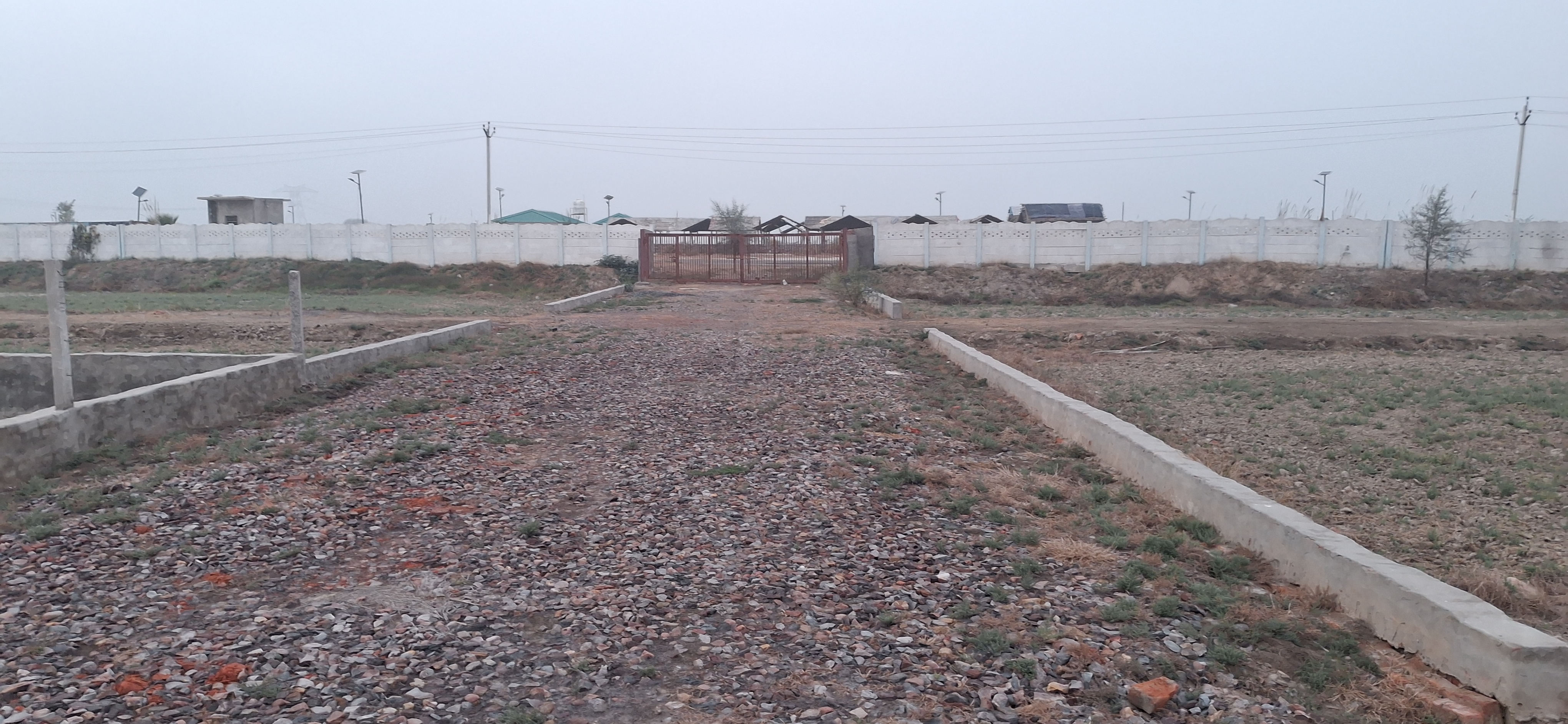 Plot For Sale in Mk Propty 