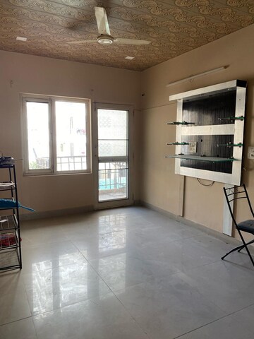 Room in 3 BHK Apartment at Sushma Urban Views, Ghazipur – for Rent
