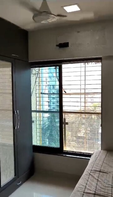 Bedroom in 3 BHK Apartment at Andheri West – for Rent