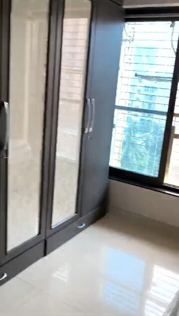 Bedroom in 3 BHK Apartment at Andheri West – for Rent