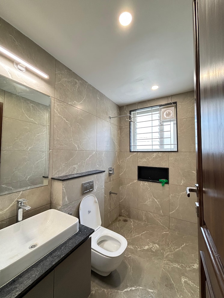 Bathroom, swastika-residency-indiranagar 5 Bedroom 5550 Sq.Ft. Independent House In Indiranagar Bangalore 8185284